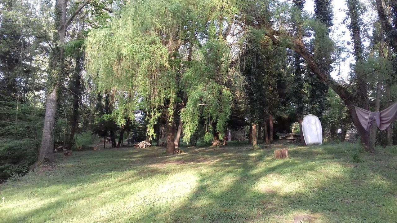Bed and Breakfast Domaine Pastel Besson Екстер'єр фото