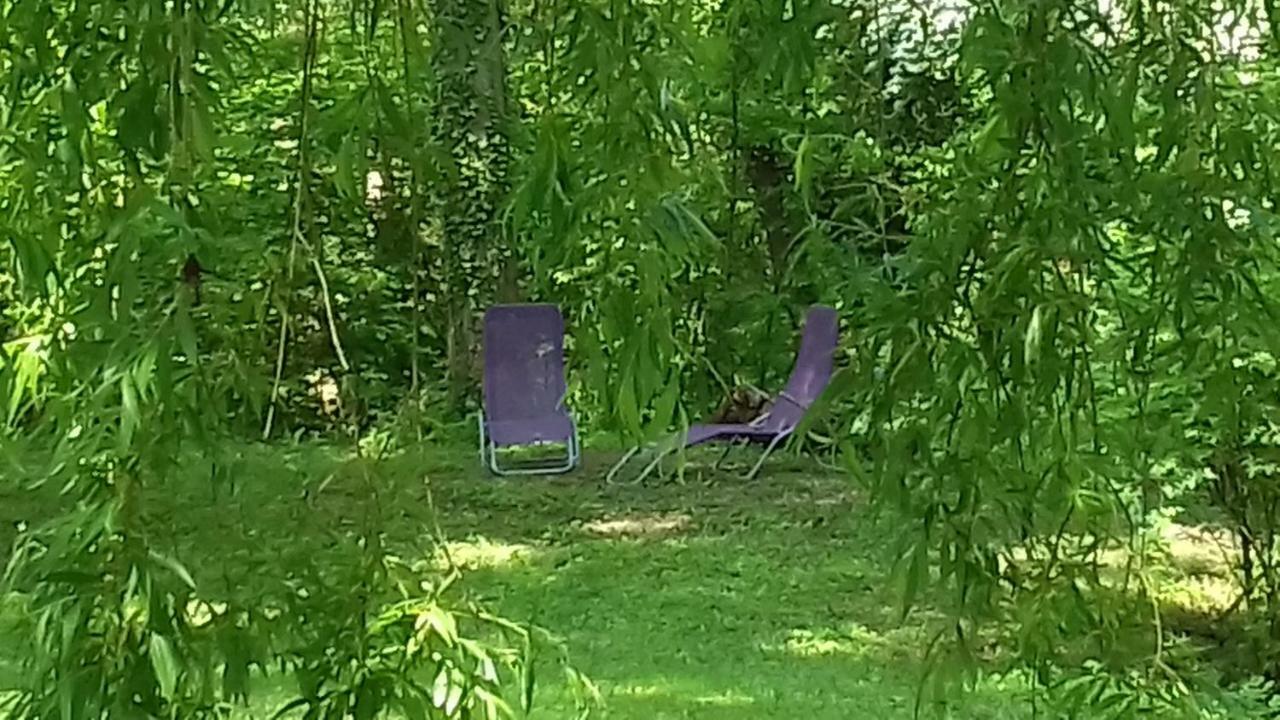 Bed and Breakfast Domaine Pastel Besson Екстер'єр фото